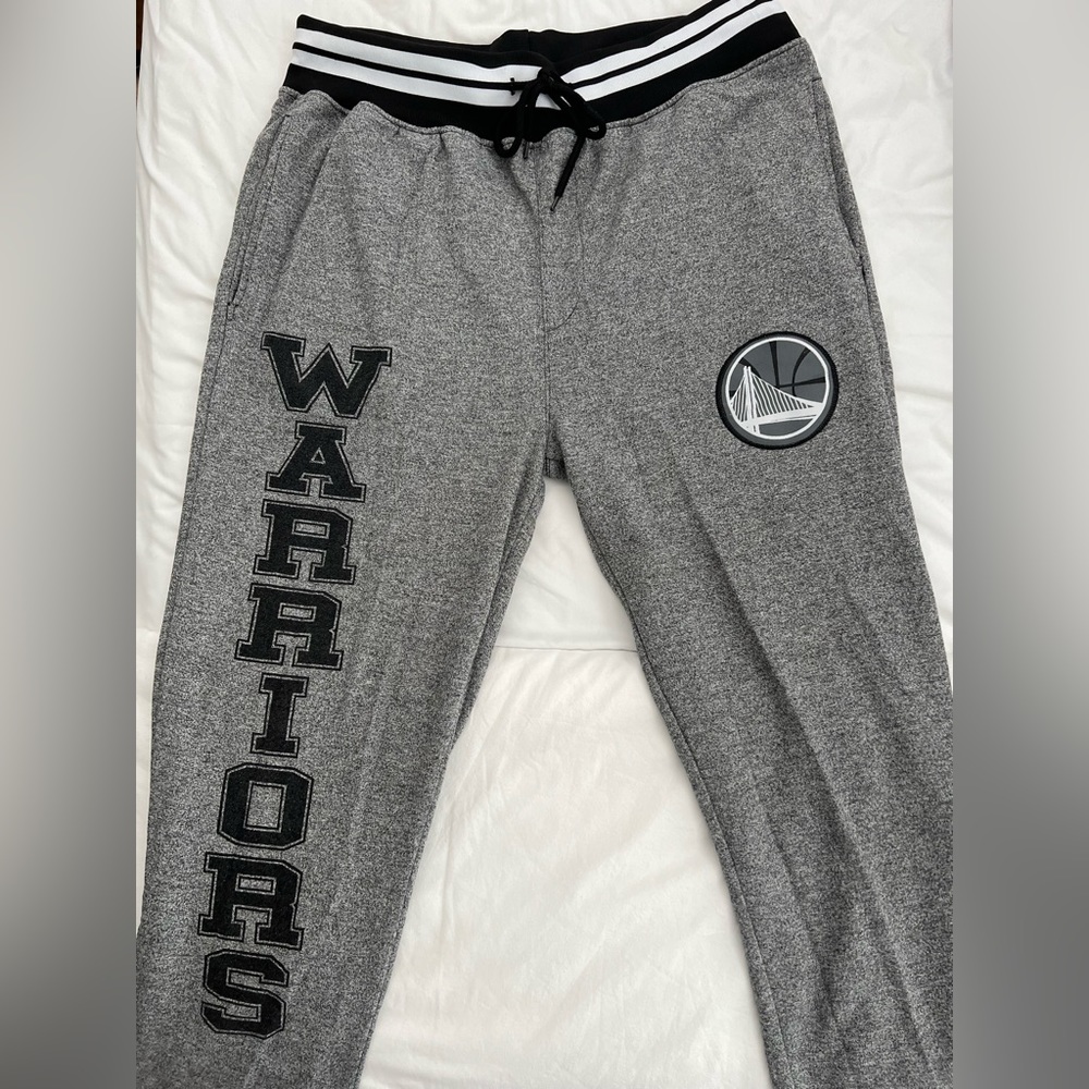 Warriors sweats size large